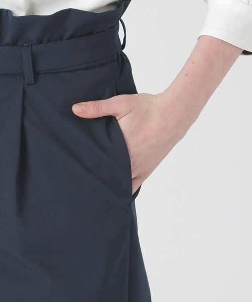 BLUE LABEL CRESTBRIDGE（ブルーレーベルクレストブリッジ）の「フリルディテールハイウエストパンツ（その他パンツ・レディース・ダークネイビー/ライトベージュ・36/38/40）」の6枚目の写真