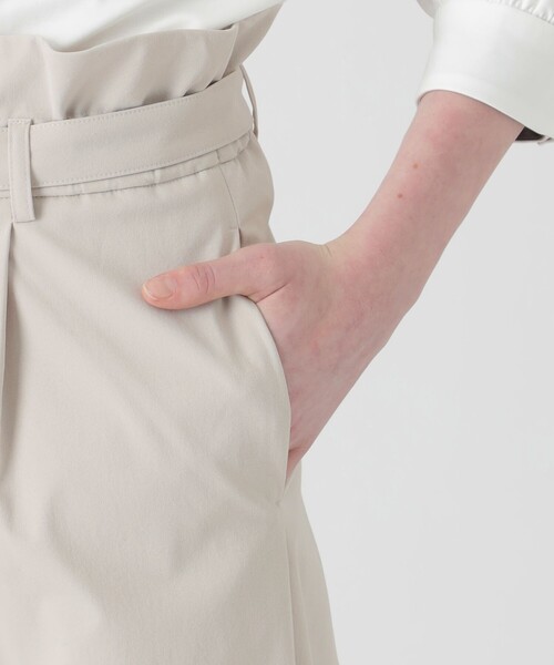 BLUE LABEL CRESTBRIDGE（ブルーレーベルクレストブリッジ）の「フリルディテールハイウエストパンツ（その他パンツ・レディース・ダークネイビー/ライトベージュ・36/38/40）」の11枚目の写真