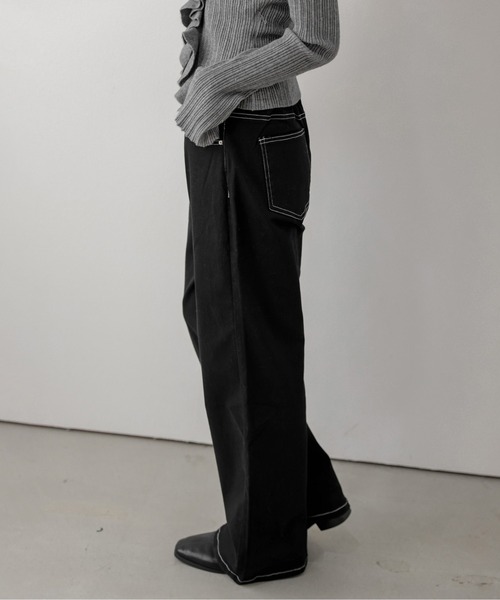AMELY(エミリー)の「配色ステッチ ワイド ストレートパンツ/バックゴム/リラックス(その他パンツ・レディース・ブラウン/ブラック/ホワイト・L/M)」の6枚目の写真