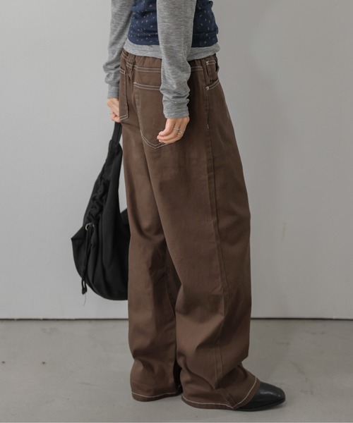 AMELY(エミリー)の「配色ステッチ ワイド ストレートパンツ/バックゴム/リラックス(その他パンツ・レディース・ブラウン/ブラック/ホワイト・L/M)」の9枚目の写真