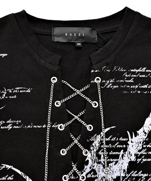 RUDOL（ルドル）の「『RUDOL/ルドル』チェーンレースアップトライバルフェイクレイヤードTシャツ（Tシャツ/カットソー・メンズ・ブラック×レッド/ブラック×ブラック・XL/L/M）」の19枚目の写真