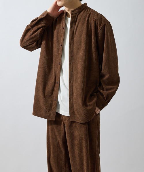 ADAM ET ROPE'(アダムエロペ)の「コールサイドポケットスタンドシャツ/セットアップ対応(シャツ/ブラウス・メンズ・ダークブラウン/チャコールグレー/オフホワイト・LL/L/M/S)」の1枚目の写真