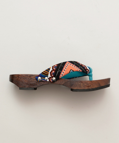 チャイハネ（チャイハネ）の「【チャイハネ】カラコロンサンダル 下駄（サンダル・レディース・パープル/マスタード/ブラウン/レッド/ターコイズブルー/オレンジ/イエロー/ブラック/マルチ/レモンイエロー・M）」の13枚目の写真