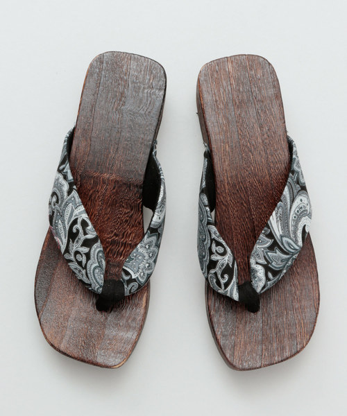 チャイハネ（チャイハネ）の「【チャイハネ】カラコロンサンダル 下駄（サンダル・レディース・パープル/マスタード/ブラウン/レッド/ターコイズブルー/オレンジ/イエロー/ブラック/マルチ/レモンイエロー・M）」の16枚目の写真