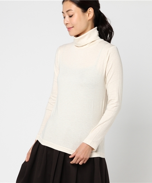 Samansa Mos2(サマンサ モスモス)の「ガーゼベア天無地タートル(Tシャツ/カットソー・レディース・チャコールグレー/モカ/グリーン/マスタード/レッド/キナリ・フリ-)」の2枚目の写真