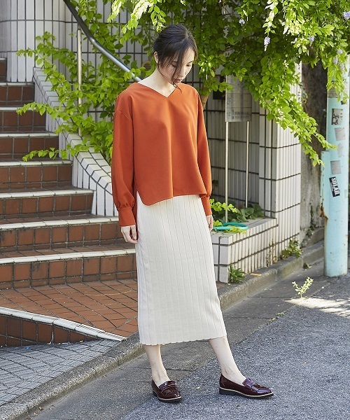 Emma Taylor（エマテイラー）の「バックロングトップス×リブニットスカート セットアップ（セットアップ・レディース・ネイビー/オフホワイト/ダークオレンジ・38/36）」の22枚目の写真