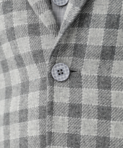 koe×THOM BROWNE（コエトムブラウン）の「[KOE×THOM BROWNE] MENS CHECK SPORTCOAT（テーラードジャケット・メンズ・グレー・SMALL/MEDIUM/LARGE）」の4枚目の写真