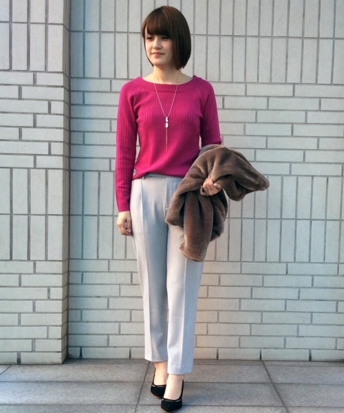 le.coeur blanc（ルクールブラン）の「コスミカルウォームタックテーパードパンツ（その他パンツ・レディース・ライトグレー/ブラック/ブラック系その他/ブラウン/オフホワイト/ベージュ・34/36/38）」の22枚目の写真