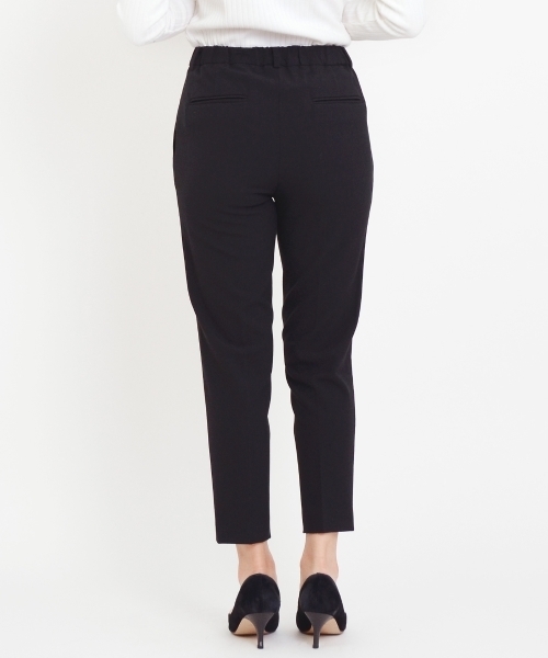 le.coeur blanc（ルクールブラン）の「コスミカルウォームタックテーパードパンツ（その他パンツ・レディース・ライトグレー/ブラック/ブラック系その他/ブラウン/オフホワイト/ベージュ・34/36/38）」の13枚目の写真