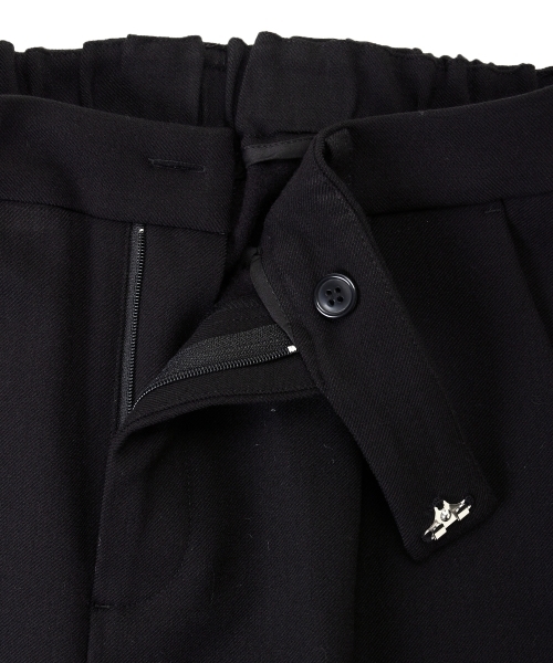 le.coeur blanc（ルクールブラン）の「コスミカルウォームタックテーパードパンツ（その他パンツ・レディース・ライトグレー/ブラック/ブラック系その他/ブラウン/オフホワイト/ベージュ・34/36/38）」の8枚目の写真