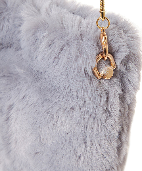 Color（カラー）の「エコファースクエアショルダーバッグ（ショルダーバッグ・レディース・ブラック/ホワイト/ブルー/スモークピンク/グレー/キャメル・FREE）」の14枚目の写真