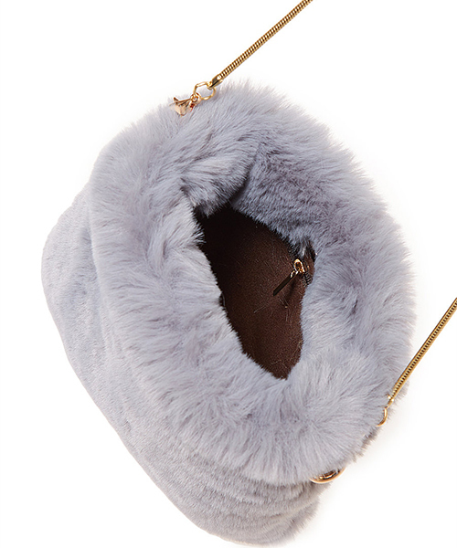 Color（カラー）の「エコファースクエアショルダーバッグ（ショルダーバッグ・レディース・ブラック/ホワイト/ブルー/スモークピンク/グレー/キャメル・FREE）」の15枚目の写真