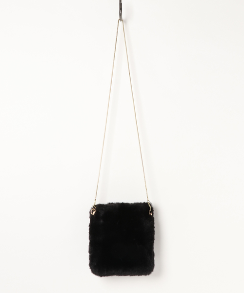 Color（カラー）の「エコファースクエアショルダーバッグ（ショルダーバッグ・レディース・ブラック/ホワイト/ブルー/スモークピンク/グレー/キャメル・FREE）」の9枚目の写真