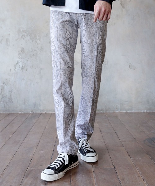 THE CASUAL(カジュアル)の「TRストレッチ スーツ地 テーパード スラックス パンツ(スラックス・メンズ・ベージュ/ストライプ/チェック/グレー/ブラック/ネイビー/テラコッタ/カーキ/ワイン/チャコール/ブラウン/ベージュ系その他/グリーン系その他/ベージュ系その他2/ベージュ系その他3/グレー系その他/ベージュ系その他4/ブラウン系その他/ブラック系その他2/グレー系その他2/ブラック系その他/ベージュ系その他5/レッド系その他/ブラウン系その他2/オフホワイト・M/L/S/XL)」の8枚目の写真