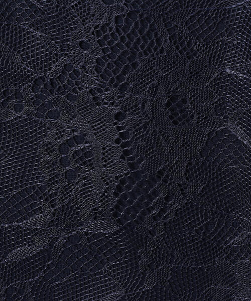 green label relaxing(グリーンレーベルリラクシング)の「ポンチパイピングボレロ(ノーカラージャケット・キッズ・オフホワイト/ネイビー・105/125/135/115)」の3枚目の写真