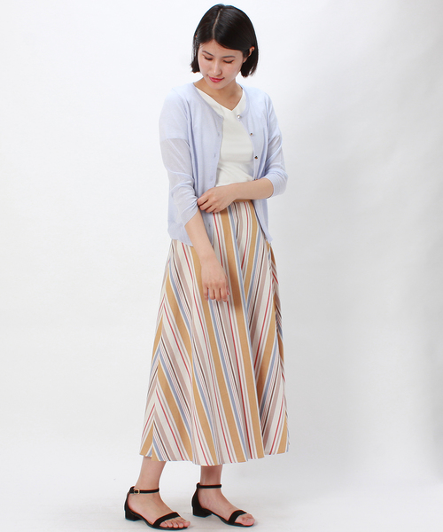 TRUDEA(トルディア)の「【接触冷感シルケット素材】 Vネック 半袖カットソー(Tシャツ/カットソー・レディース・ホワイト/ブラック/ベージュ/ネイビー・SMALL/MEDIUM/LARGE)」の10枚目の写真
