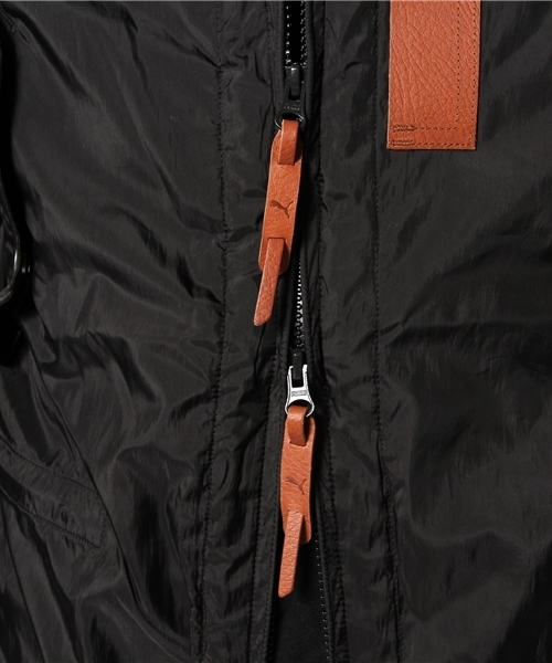 PUMA（プーマ）の「LONG MA-1 Jacket - PUMA by MIHARAYASUHIRO（ナイロンジャケット・メンズ・ブラック/カーキ・X-SMALL/LARGE/SMALL/MEDIUM）」の8枚目の写真