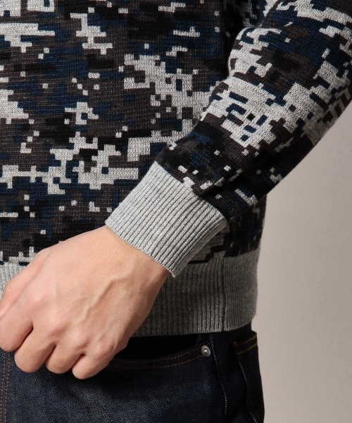 BEAUTY&YOUTH UNITED ARROWS（ビューティーアンドユースユナイテッドアローズ）の「BY リネン/コットン デジカモ クルーネック ニット◆（ニット/セーター・メンズ・ベージュ/ネイビー・SMALL/LARGE/MEDIUM/X-LARGE）」の5枚目の写真