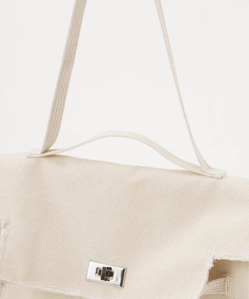 SEA（シー）の「キャンバス パロディーバッグ K/M（ショルダーバッグ・レディース・ナチュラル・ONE SIZE）」の7枚目の写真