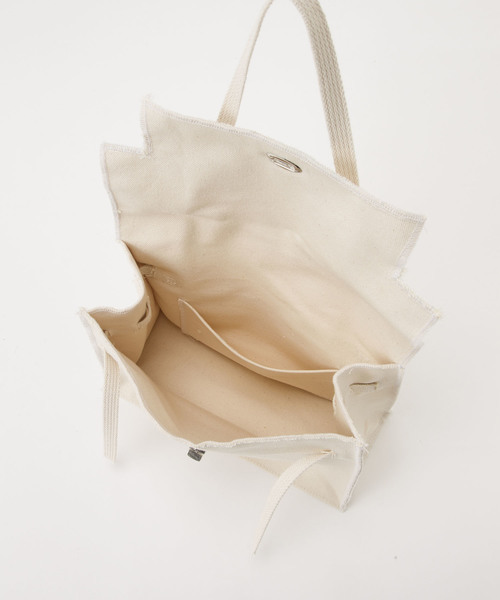 SEA（シー）の「キャンバス パロディーバッグ K/M（ショルダーバッグ・レディース・ナチュラル・ONE SIZE）」の9枚目の写真