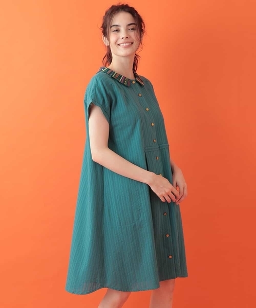 Jocomomola(ホコモモラ)の「Raya ネック刺繍ワンピース(ワンピース・レディース・ブルー/アイボリー・40/42)」の5枚目の写真