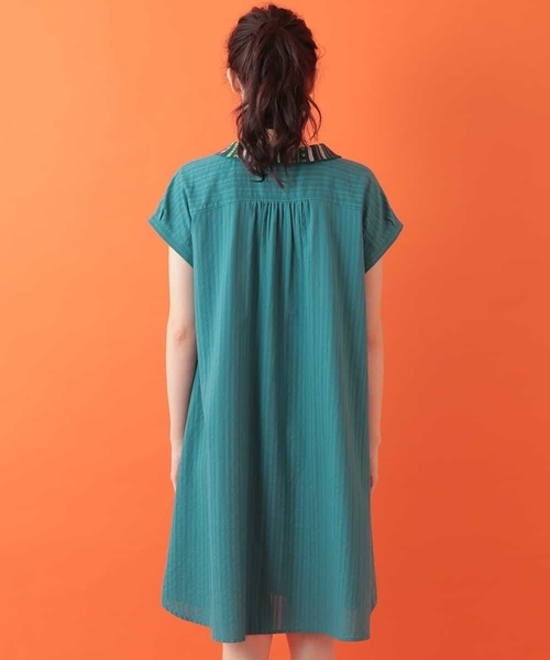 Jocomomola(ホコモモラ)の「Raya ネック刺繍ワンピース(ワンピース・レディース・ブルー/アイボリー・40/42)」の7枚目の写真