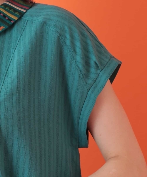 Jocomomola(ホコモモラ)の「Raya ネック刺繍ワンピース(ワンピース・レディース・ブルー/アイボリー・40/42)」の9枚目の写真