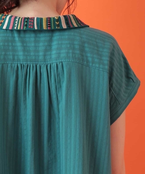 Jocomomola(ホコモモラ)の「Raya ネック刺繍ワンピース(ワンピース・レディース・ブルー/アイボリー・40/42)」の18枚目の写真