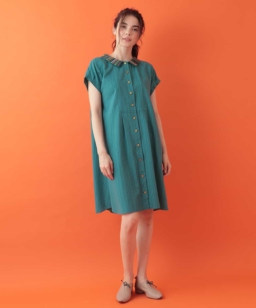 Jocomomola(ホコモモラ)の「Raya ネック刺繍ワンピース(ワンピース・レディース・ブルー/アイボリー・40/42)」の16枚目の写真