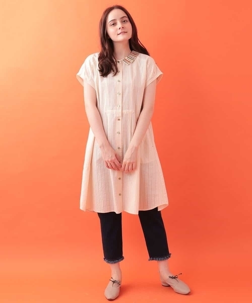 Jocomomola(ホコモモラ)の「Raya ネック刺繍ワンピース(ワンピース・レディース・ブルー/アイボリー・40/42)」の13枚目の写真