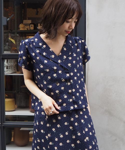 tiptop(ティップトップ)の「【ZOZOTOWN限定アイテム】ダブルボタン開襟ブラウス(シャツ/ブラウス・レディース・ベージュ/ネイビー/ブラウン・FREE)」の3枚目の写真