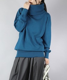 and it_（アンドイット）の「ふかくしゅネックコットンニット（ニット/セーター）」