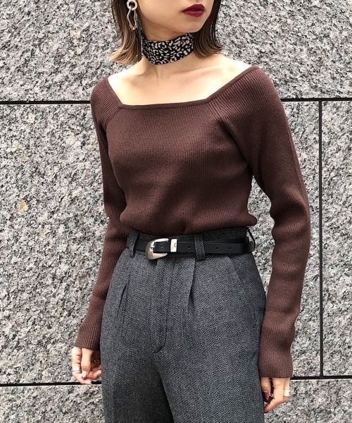 PAGEBOY（ページボーイ）の「スクエアリブニットプルオーバー（ニット/セーター・レディース・ブラック/ダークブラウン/オフホワイト/ライトブラウン・FREE）」の3枚目の写真