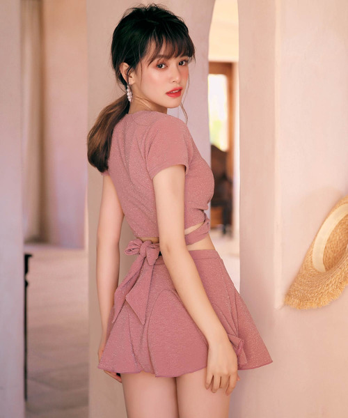 OSYAREVO（オシャレボ）の「ギャザーフリル フロントクロス ビキニ 4点セット 水着 セットアップ レディース（水着・レディース・グレー/ピンク/カーキ/ブラック・MEDIUM/LARGE/X-LARGE）」の18枚目の写真