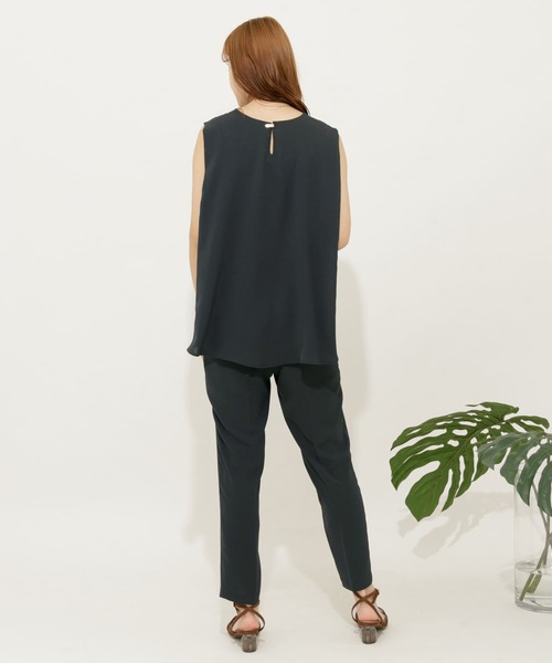 SENSE OF PLACE by URBAN RESEARCH（センスオブプレイスバイアーバンリサーチ）の「バックフレアセットアップ(テーパード)（セットアップ・レディース・ネイビー/グリーン/ライトベージュ・SMALL/MEDIUM）」の8枚目の写真