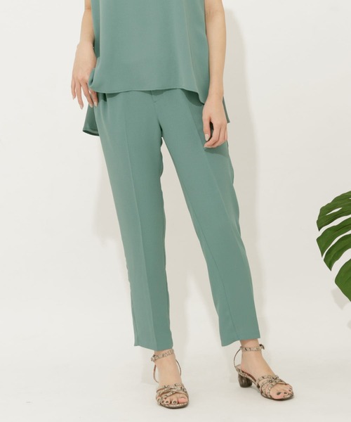 SENSE OF PLACE by URBAN RESEARCH（センスオブプレイスバイアーバンリサーチ）の「バックフレアセットアップ(テーパード)（セットアップ・レディース・ネイビー/グリーン/ライトベージュ・SMALL/MEDIUM）」の13枚目の写真