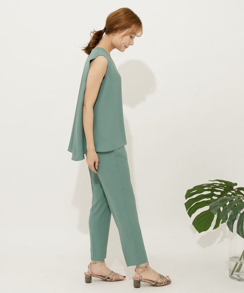 SENSE OF PLACE by URBAN RESEARCH（センスオブプレイスバイアーバンリサーチ）の「バックフレアセットアップ(テーパード)（セットアップ・レディース・ネイビー/グリーン/ライトベージュ・SMALL/MEDIUM）」の16枚目の写真