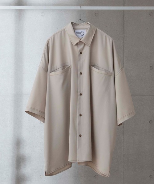 anown(アノン)の「<新色追加>シャイニーステッチオーバーサイズ半袖シャツ【ファッションインフルエンサー tai×anown 限定コラボ】(シャツ/ブラウス・メンズ・ホワイト/ブラック/グレー系その他/ライトインディゴブルー・M/L)」の12枚目の写真