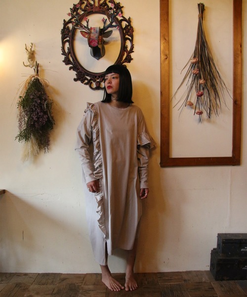 Girls M ワンピース Uju ウジュ のファッション Uju ウジュ セール アシンメトリーフリルワンピース