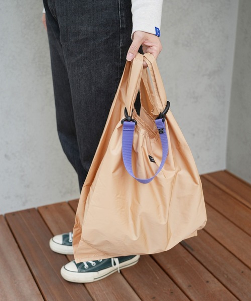 STANDARD SUPPLY(スタンダードサプライ)の「スタンダードサプライ / REGII レジー / SUPER スーパー(トートバッグ・レディース・ブラック×ホワイト/ブラック×ブラック/ライトグレー/チョコ/グレイッシュベージュ/カーキ/ネイビー/サックスブルー/イエロー/ピンク/ダークグレー/ホワイト/ライトベージュ/ブルー/オレンジ・FREE)」の8枚目の写真