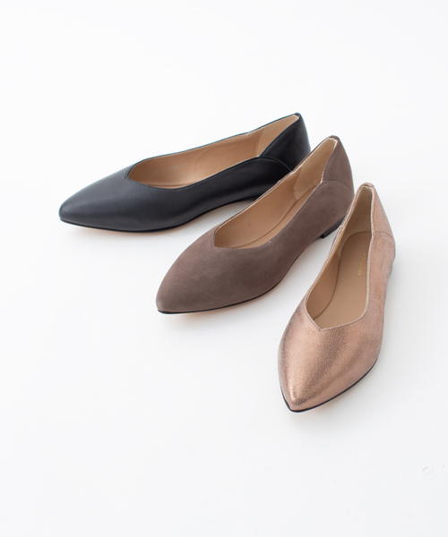 Au BANNISTER(オゥバニスター)の「【販売店舗限定】Vカットフラットパンプス(パンプス・レディース・ブラック/グレー/ブロンズ/シルバー/オフホワイト・38/39/35/36/37)」の14枚目の写真