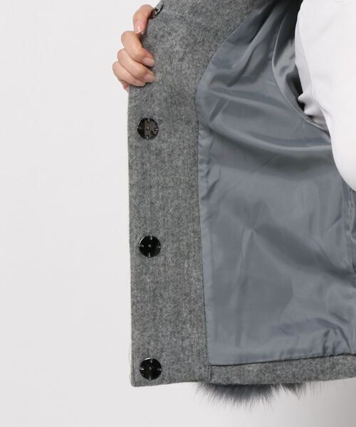 LUGIVA（ルギヴァ）の「フォックスファージャケット（ノーカラー