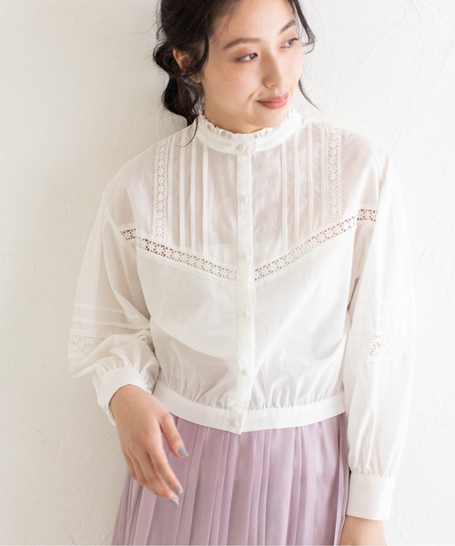 Mysa&Liina（ミーサリーナ）の「コットンレースショートブラウス（シャツ/ブラウス・レディース・ライトグレー/オフホワイト/ブルー・M）」の4枚目の写真