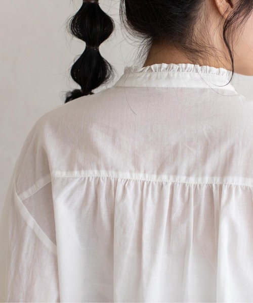 Mysa&Liina（ミーサリーナ）の「コットンレースショートブラウス（シャツ/ブラウス・レディース・ライトグレー/オフホワイト/ブルー・M）」の8枚目の写真