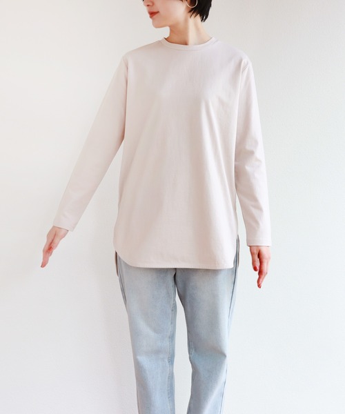 andme(アンドミー)の「コットン長袖ラウンドヘムTシャツ チュニック(Tシャツ/カットソー・レディース・ブラック/ベージュ/オフホワイト・M)」の10枚目の写真