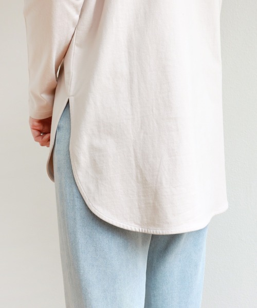 andme(アンドミー)の「コットン長袖ラウンドヘムTシャツ チュニック(Tシャツ/カットソー・レディース・ブラック/ベージュ/オフホワイト・M)」の16枚目の写真