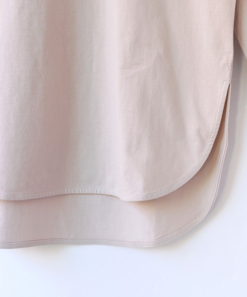 andme(アンドミー)の「コットン長袖ラウンドヘムTシャツ チュニック(Tシャツ/カットソー・レディース・ブラック/ベージュ/オフホワイト・M)」の22枚目の写真