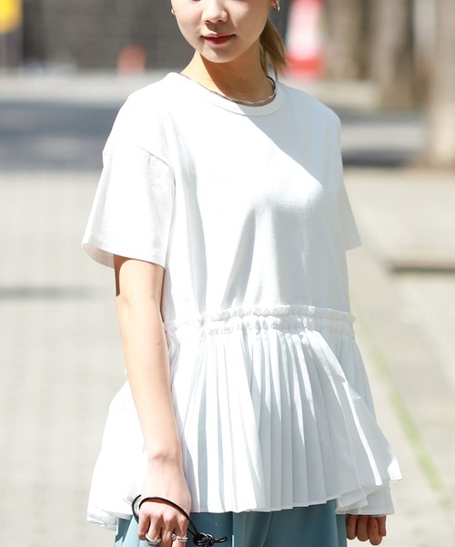 Ray BEAMS（レイビームス）の「Ray BEAMS / プリーツ キリカエ ハーフスリーブ Tシャツ（Tシャツ/カットソー・レディース・ホワイト/ブラック/ダークブラウン・ONE SIZE）」の16枚目の写真