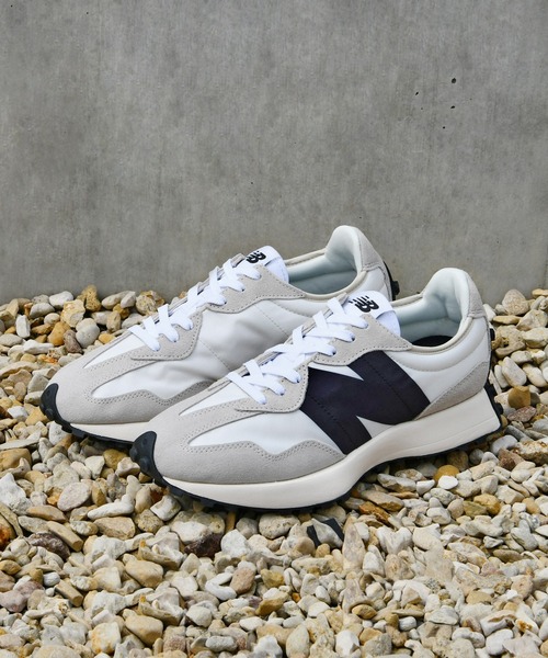 NEW BALANCE（ニューバランス）の「MS327（スニーカー・メンズ・ホワイト/ベージュ・27.5cm/25.0cm/24.5cm/23.5cm/29.0cm/26.0cm/28.5cm/27.0cm/23.0cm/26.5cm/28.0cm/22.5cm/24.0cm/25.5cm）」の7枚目の写真