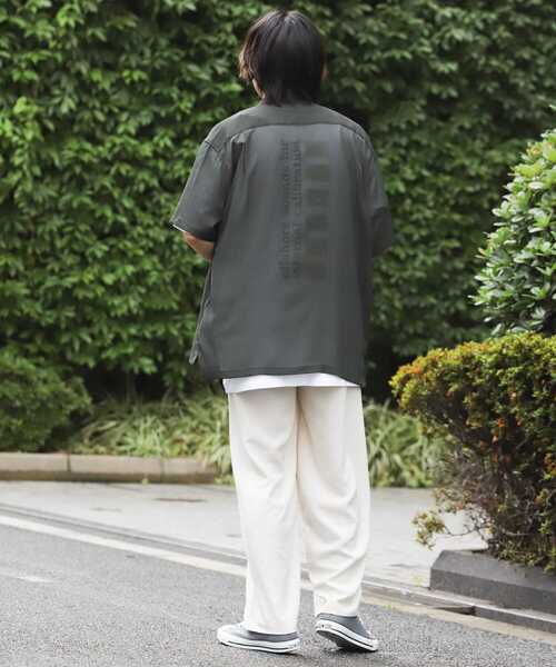 SENSE OF PLACE by URBAN RESEARCH（センスオブプレイスバイアーバンリサーチ）の「シアーヨウリュウオープンカラーシャツ（シャツ/ブラウス・メンズ・チャコールグレー/ブルー/グリーン/ライトベージュ/アイボリー・MEDIUM/LARGE）」の18枚目の写真